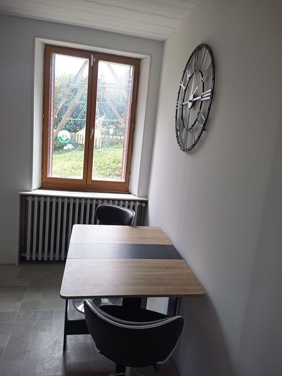 Laura Happy Guest House Tenay Zewnętrze zdjęcie